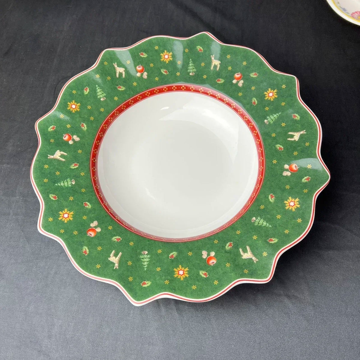 Christmas Ceramic Tableware – Mugs, Plates & Dishes