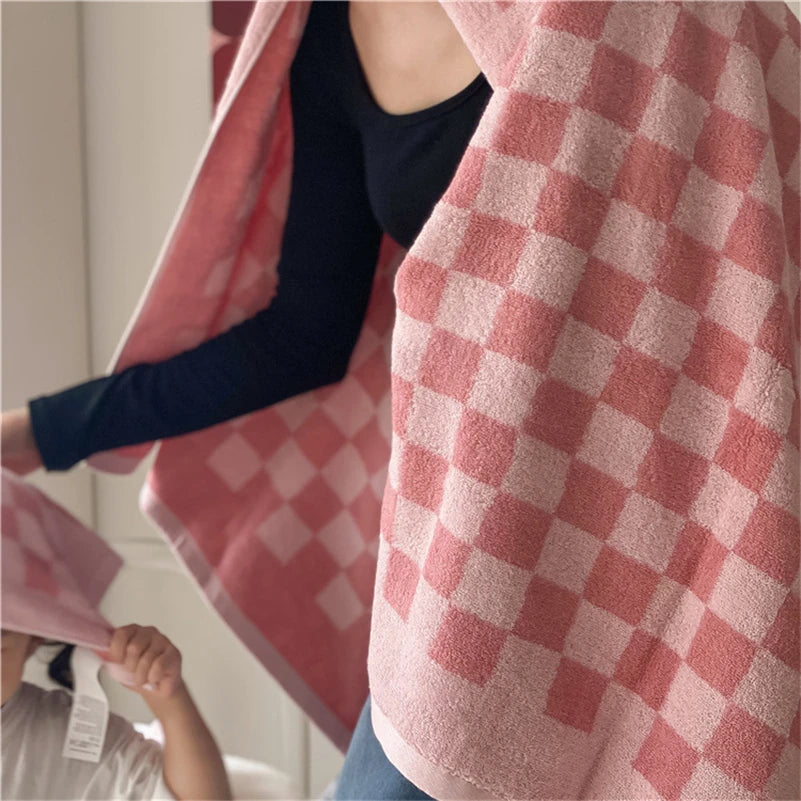 Retro Checkered Towels – Hand, Bath or 2-Pack