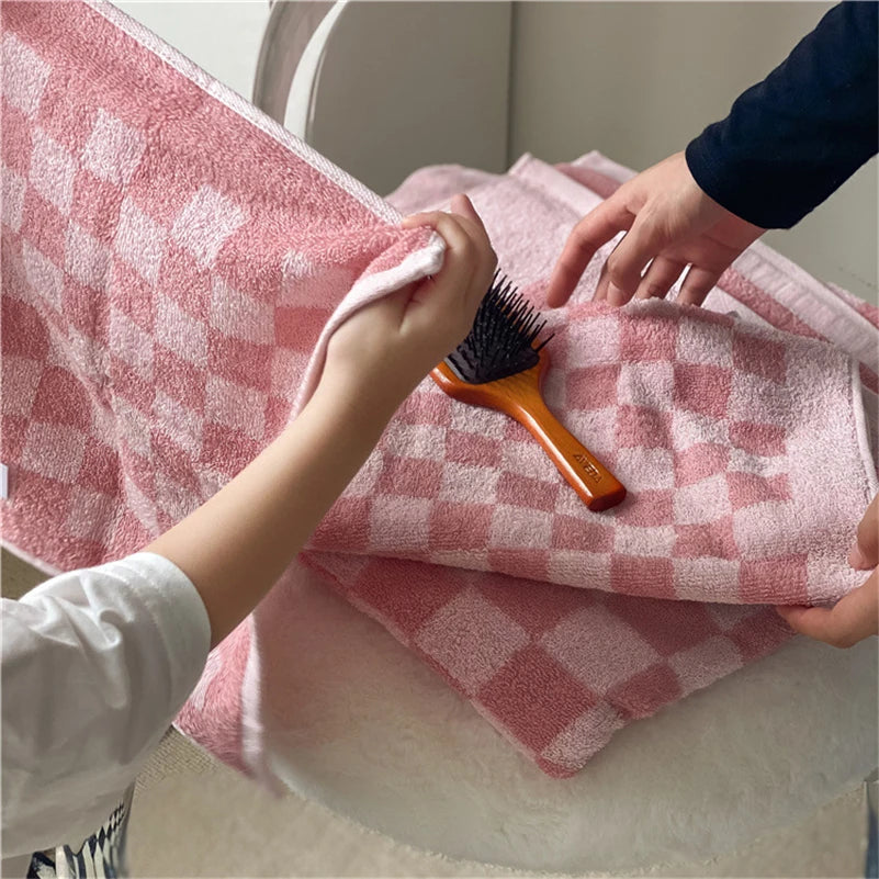 Retro Checkered Towels – Hand, Bath or 2-Pack