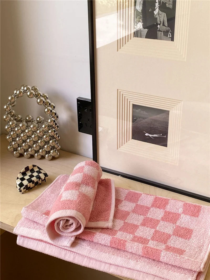 Retro Checkered Towels – Hand, Bath or 2-Pack