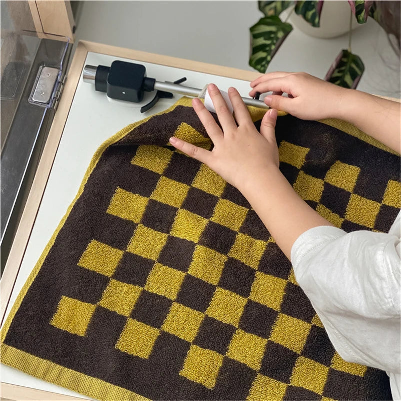 Retro Checkered Towels – Hand, Bath or 2-Pack
