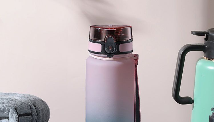 Large Capacity Sports Water Bottle – Portable, Heat-Resistant, 500ml–1000ml
