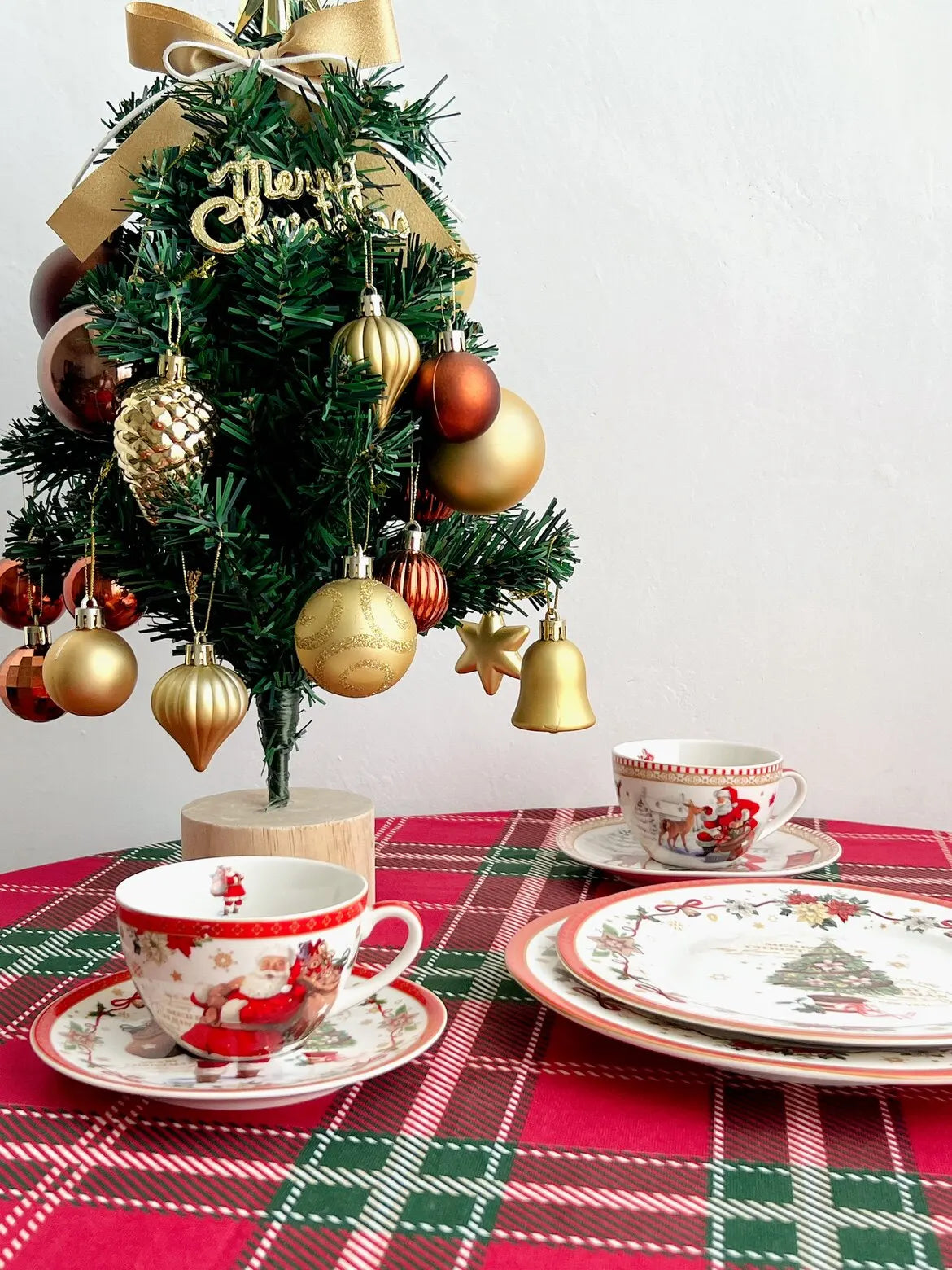 Santa Christmas Plate, Cup & Saucer Tableware