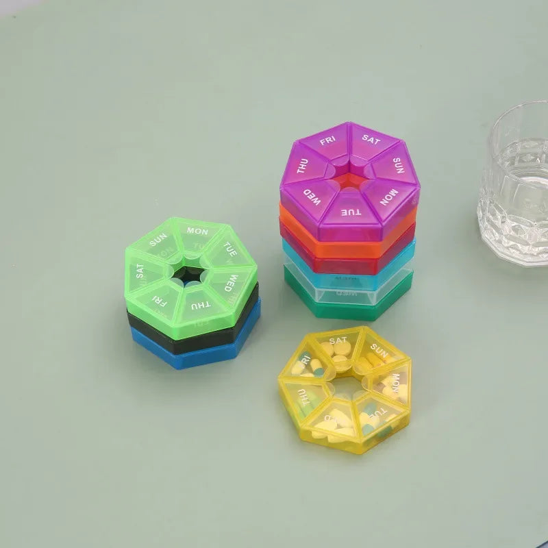 7-Day Pill Organizer – Compact Weekly Vitamin Case