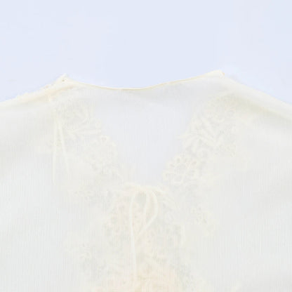 Schnür-Fledermausbluse mit Rüschen