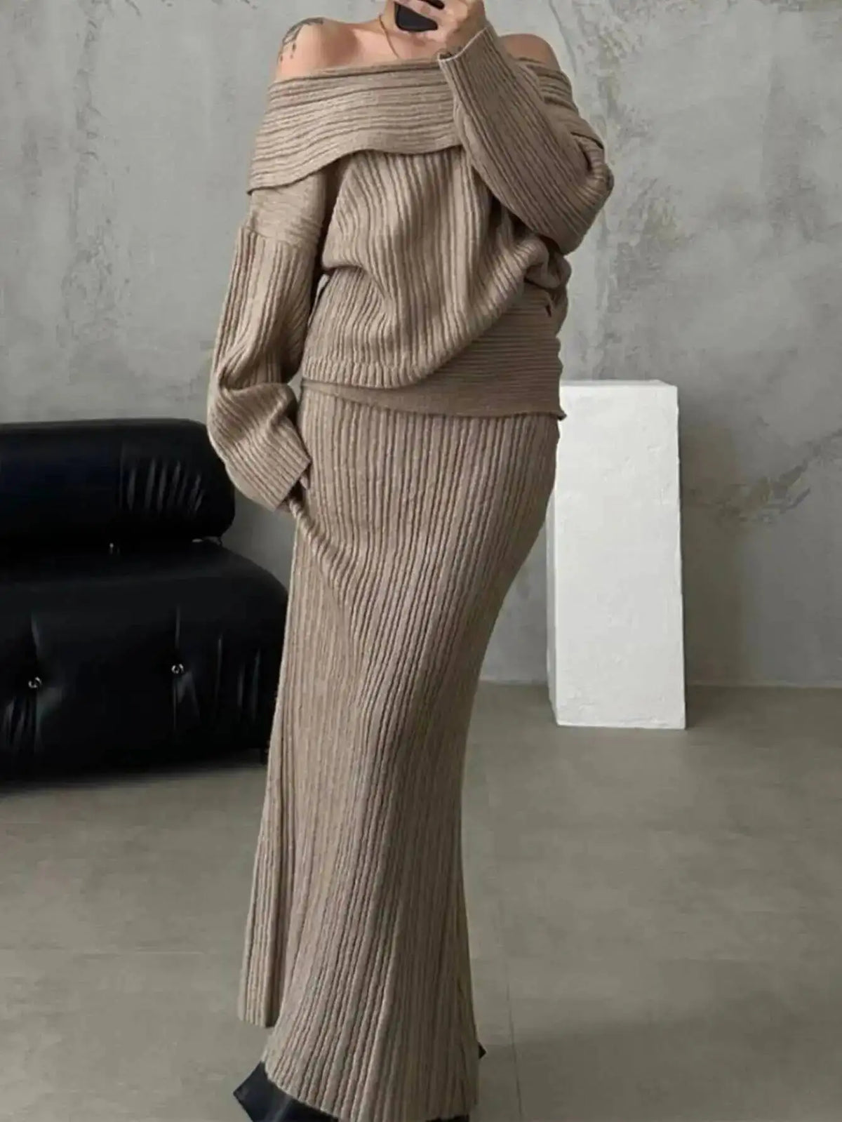 Women's Off-Shoulder Long-Sleeve Knit Dress