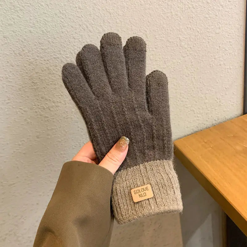 Plush-Lined Knit Touchscreen Gloves – Unisex Winter Gloves