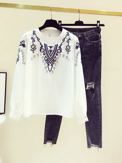 Bestickte Bluse mit Puffärmeln