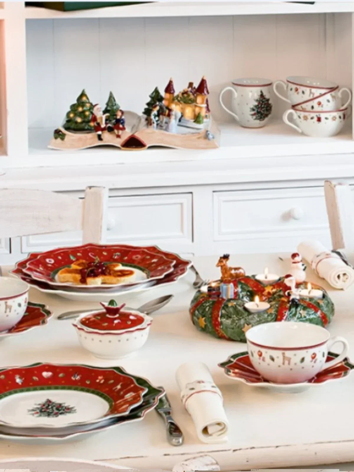 Christmas Ceramic Tableware – Mugs, Plates & Dishes