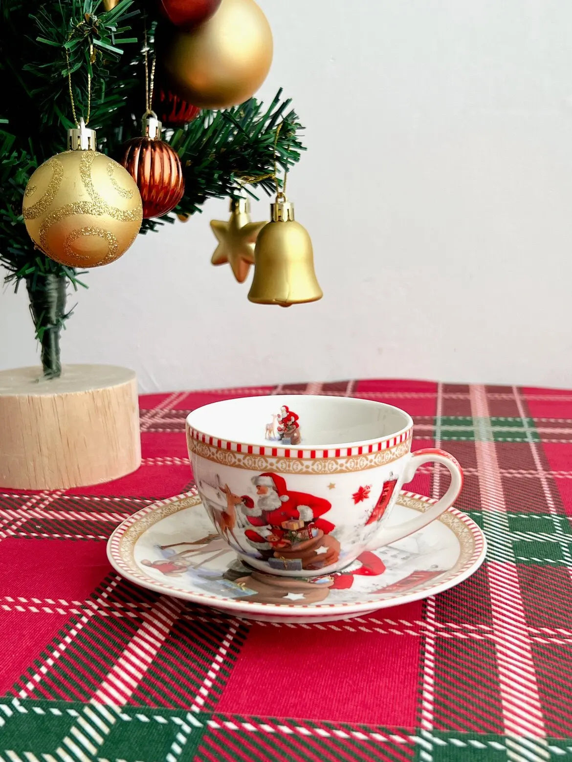 Santa Christmas Plate, Cup & Saucer Tableware