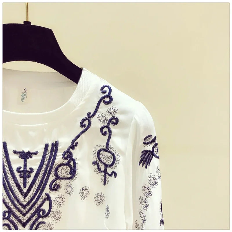 Korean Fashion Embroidery White Blouse Female Chiffon Female Long-sleeved Blusa Early Autumn New Shirt Tops KK1471