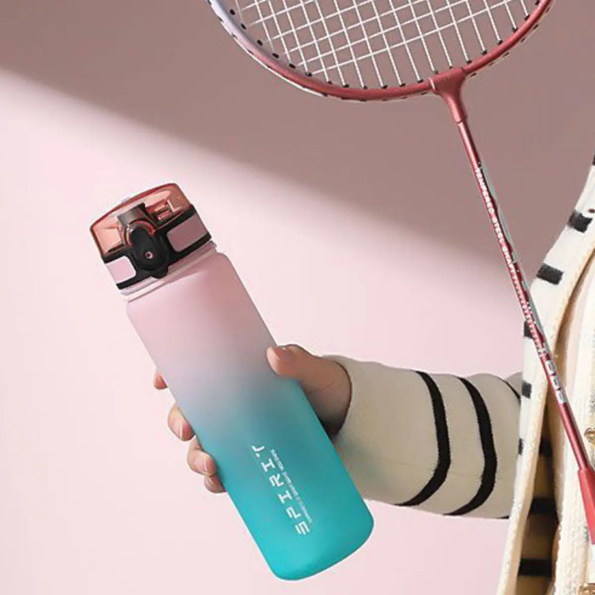 Gradient Water Bottle – BPA-Free, Large Capacity, Leak-Proof (600ml / 750ml / 1000ml)
