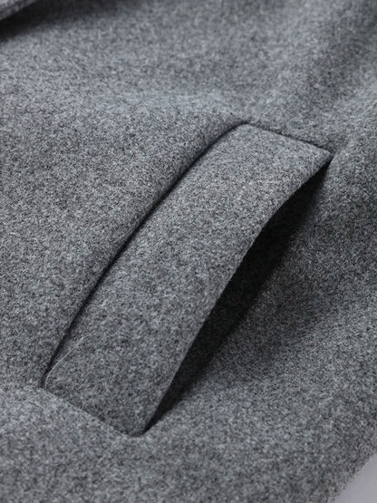 Lockere Damenjacke mit Rundhalsausschnitt und Taschen