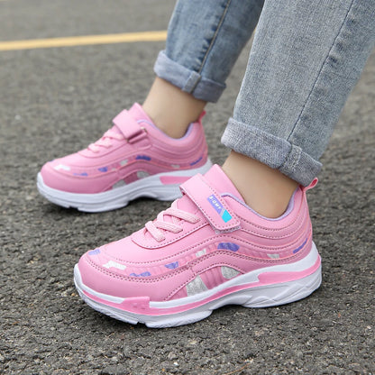 Zapatillas deportivas impermeables para niñas, zapatillas casual de cuero rosa transpirables, a la moda, antideslizantes, ligeras para niños.