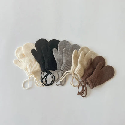 Strickfäustlinge für Babys mit Kordel – Fäustlinge aus Wollmischung für Kleinkinder (Alter 1–4)