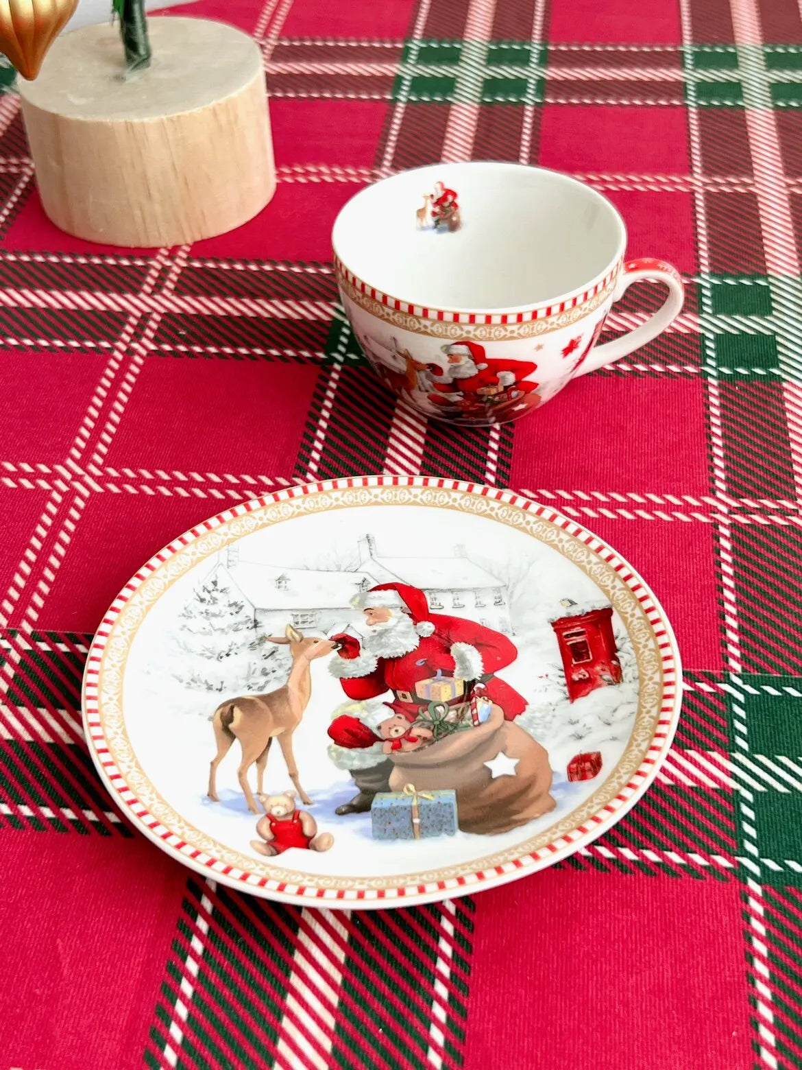 Santa Christmas Plate, Cup & Saucer Tableware