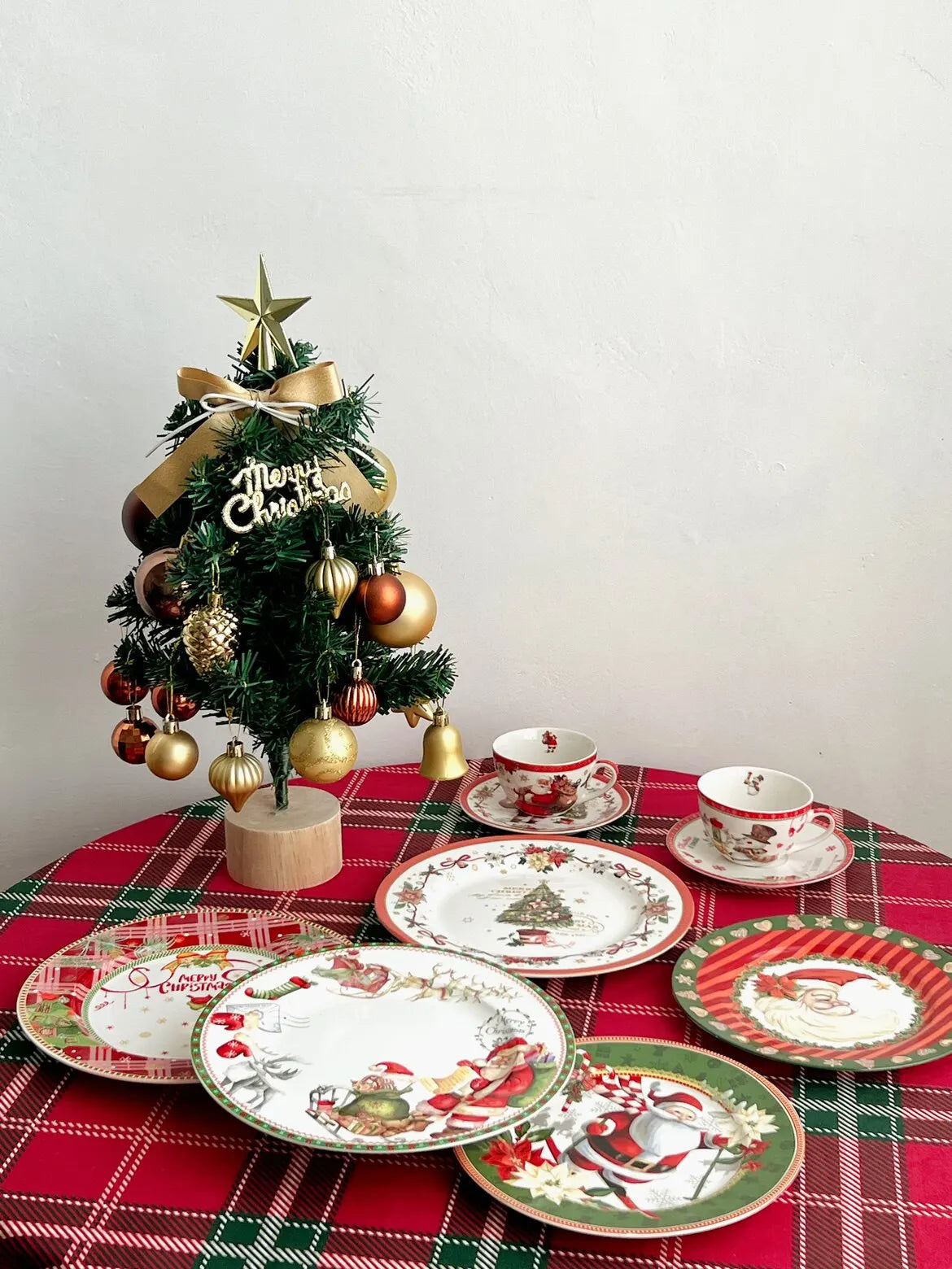 Santa Christmas Plate, Cup & Saucer Tableware