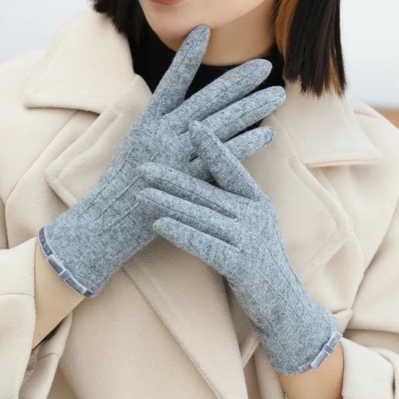Women's Elegant Soft Touchscreen Winter Gloves