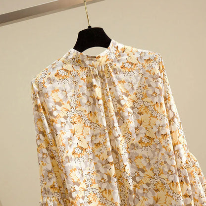 Vintage-Chiffonbluse mit Blumenmuster und Laternenärmeln
