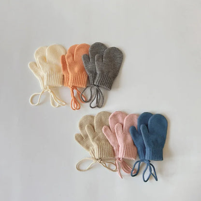 Strickfäustlinge für Babys mit Kordel – Fäustlinge aus Wollmischung für Kleinkinder (Alter 1–4)