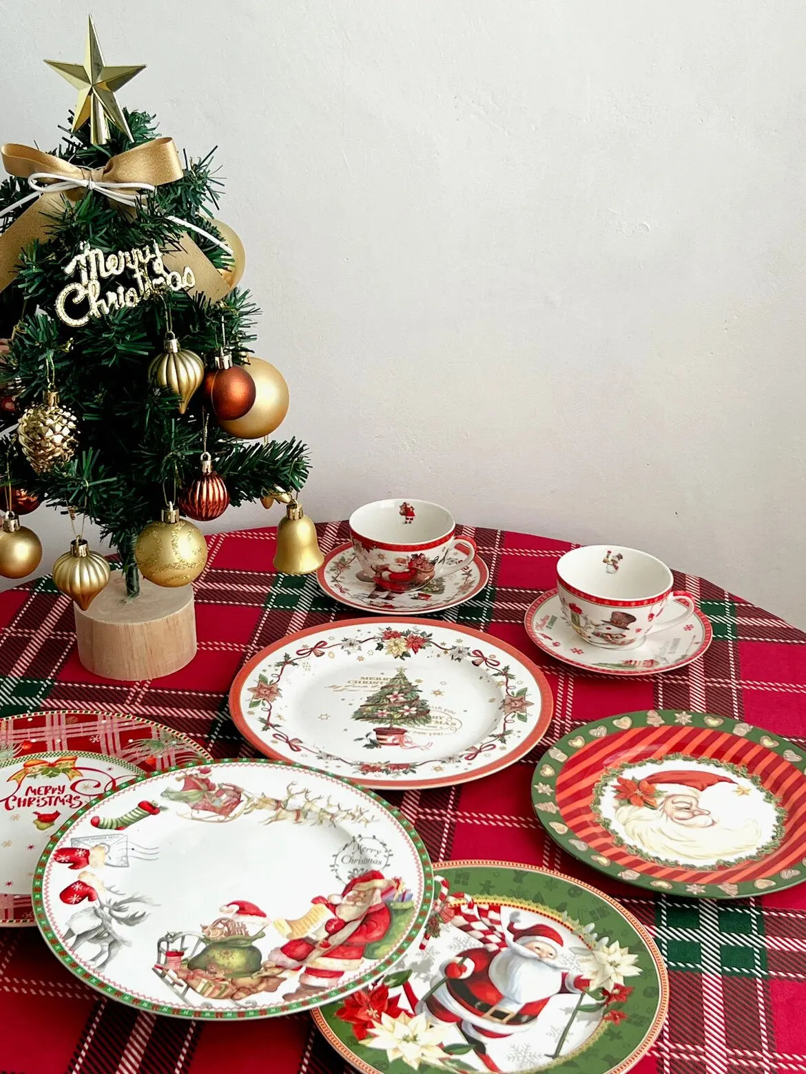 Santa Christmas Plate, Cup & Saucer Tableware