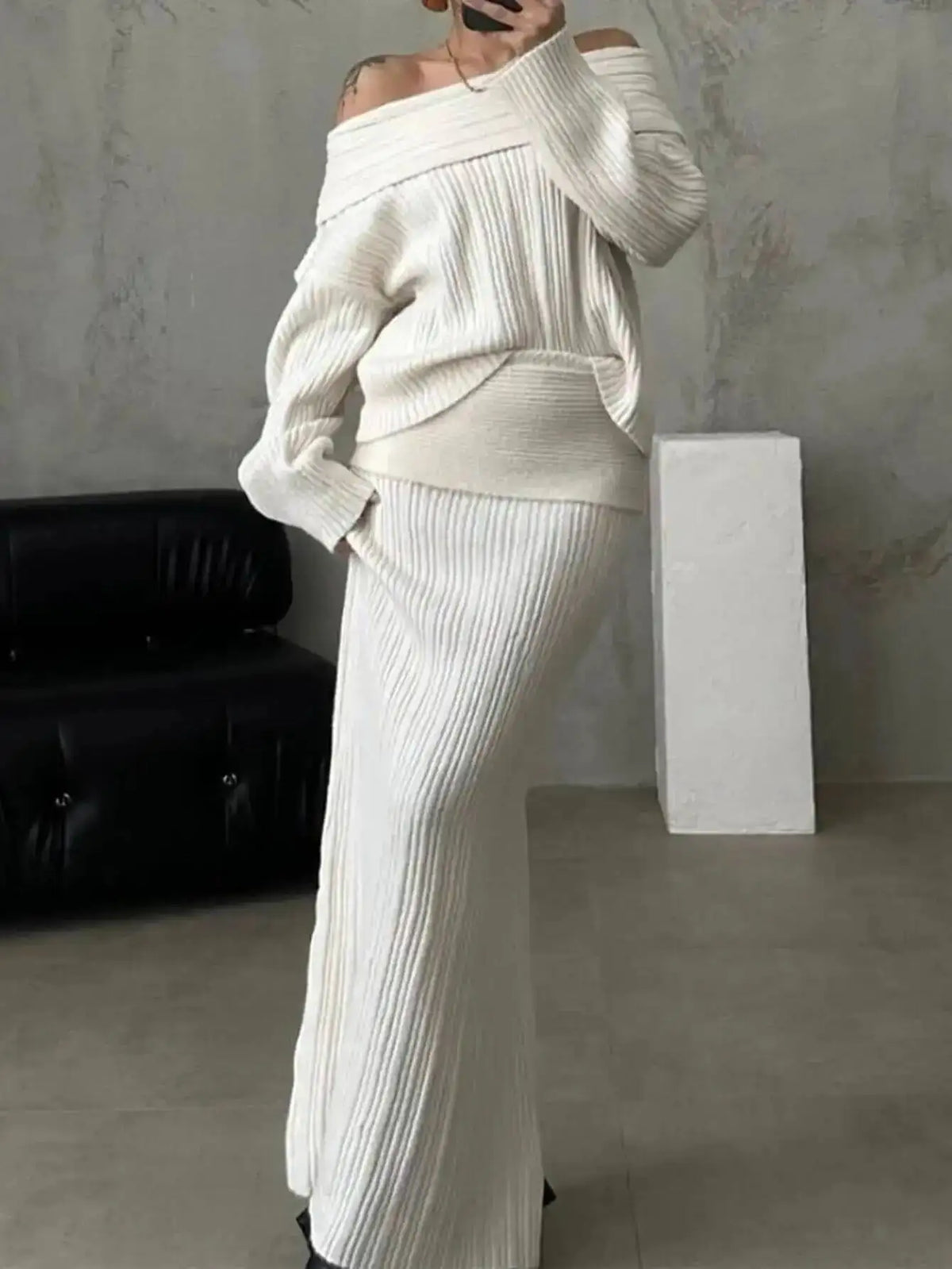 Women's Off-Shoulder Long-Sleeve Knit Dress