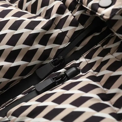 Gesteppte Damenjacke mit Kapuze, Reißverschluss und Taschen