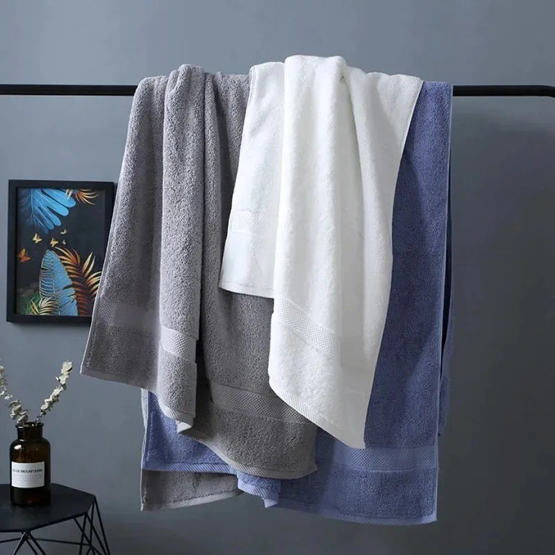 Cotton Bath Towel – Thick 70 × 140 cm Terry Towel, 500 g