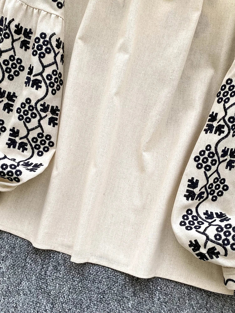 Women Embroidered Blouse Autumn Casual Versatile Lace Up O-neck Lantern Sleeves Retro Heavy Industry Top Female Pullovers BL247