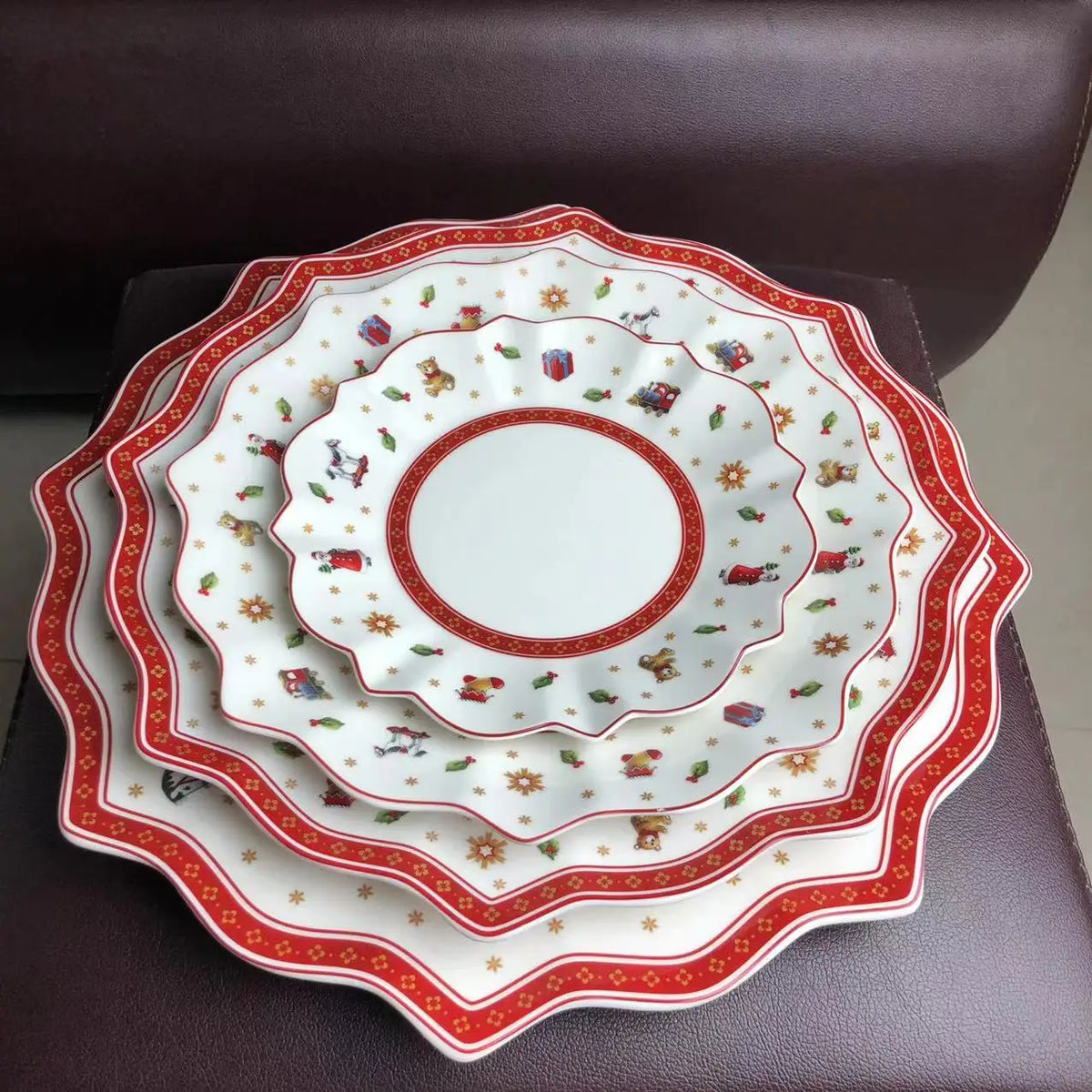 Christmas Ceramic Tableware – Mugs, Plates & Dishes