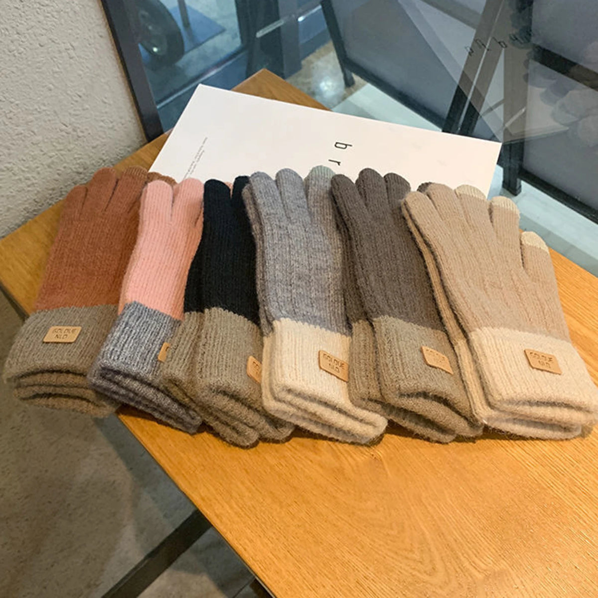 Women's Cable Knit Touchscreen Gloves – Fleece-Lined