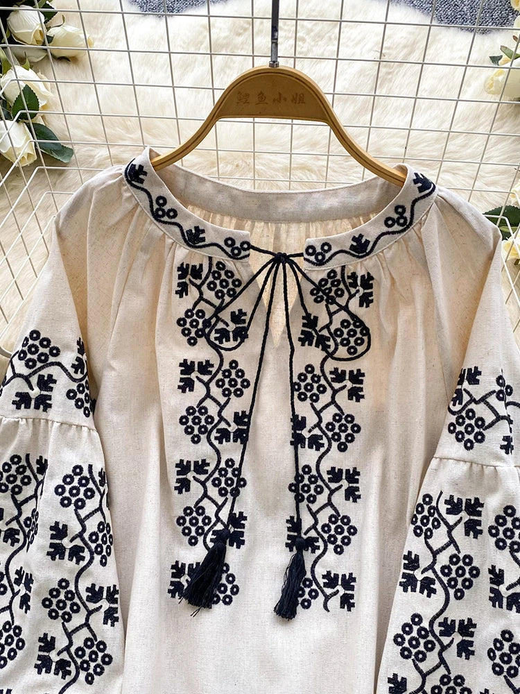 Women Embroidered Blouse Autumn Casual Versatile Lace Up O-neck Lantern Sleeves Retro Heavy Industry Top Female Pullovers BL247