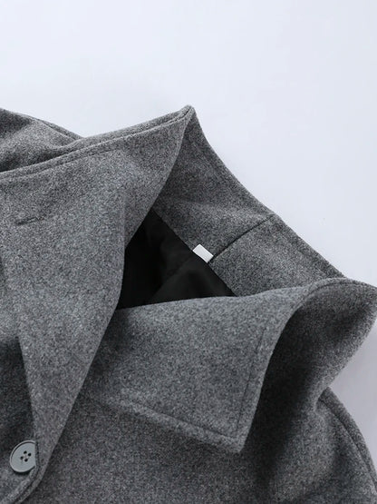 Lockere Damenjacke mit Rundhalsausschnitt und Taschen