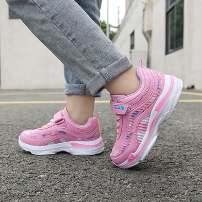 Zapatillas deportivas impermeables para niñas, zapatillas casual de cuero rosa transpirables, a la moda, antideslizantes, ligeras para niños.