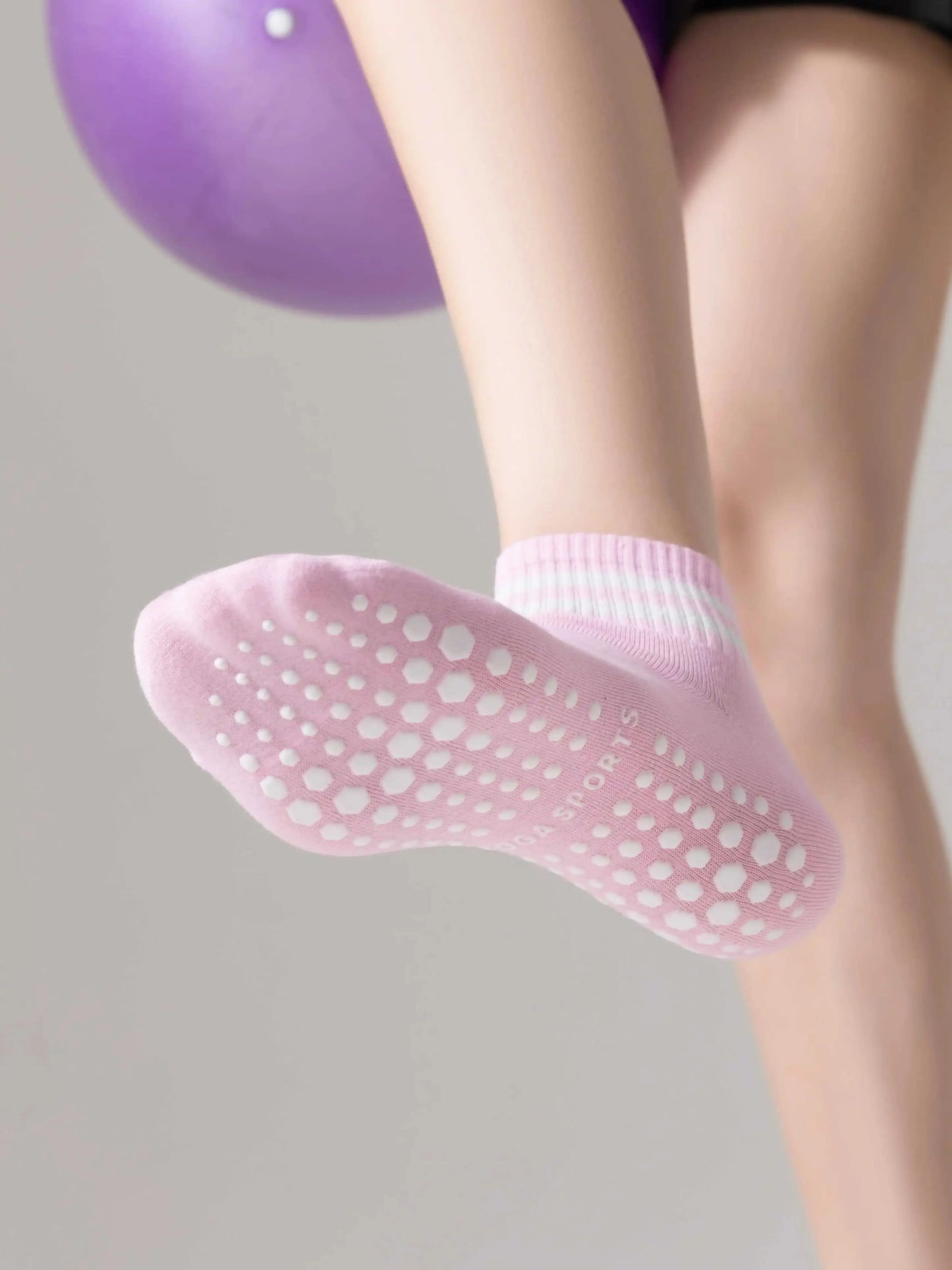 Grip Socks for Women, Non Slip Pilates Yoga Socks with Double Stripes Non Slip Socks for Workout, Ballet, Athletic Socks