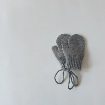 Strickfäustlinge für Babys mit Kordel – Fäustlinge aus Wollmischung für Kleinkinder (Alter 1–4)