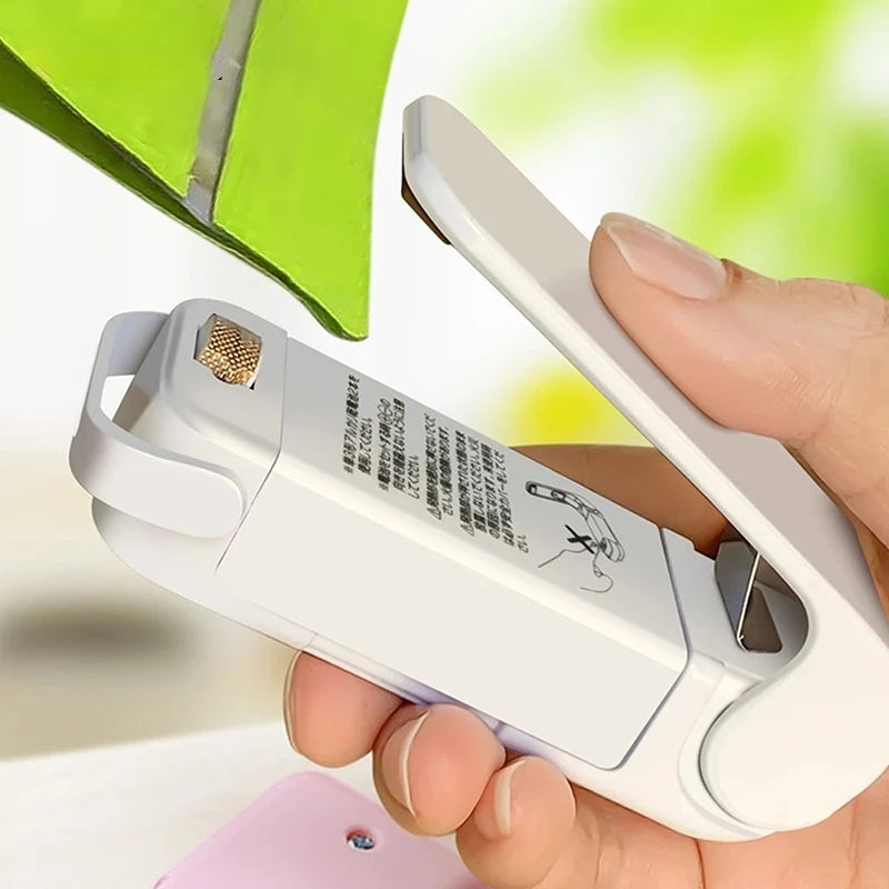 Mini Heat Bag Sealer Machine – Portable Handheld Thermal Plastic Food & Snack Bag Sealer