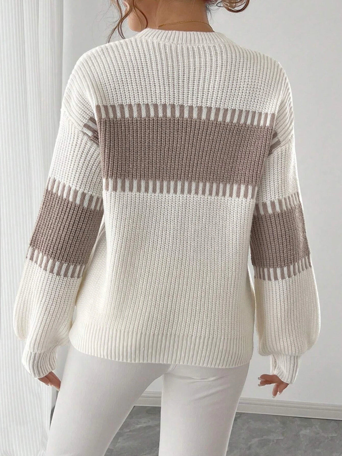 New Autumn and Winter Niche Knit Cardigan for Women, Designed in a Lazy Style, Khaki Straight-Cut Round-Neck Pullover, Casual and Elegant Autumn/Winter Top, Basic Versatile Style for Urban Commuting, Stylish and Fashionable C