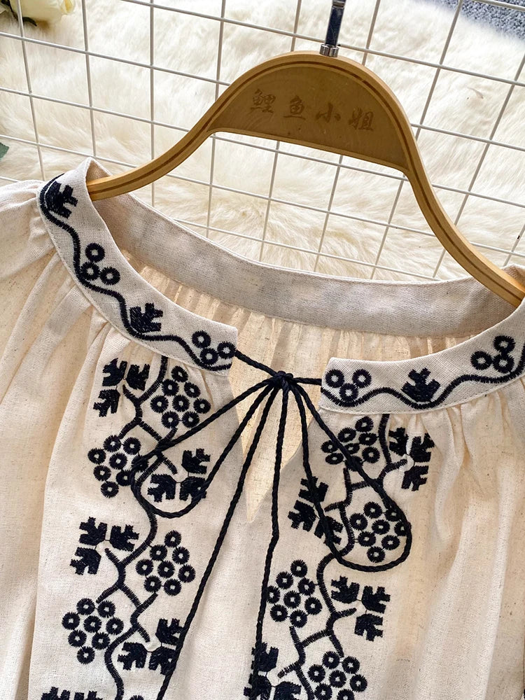 Women Embroidered Blouse Autumn Casual Versatile Lace Up O-neck Lantern Sleeves Retro Heavy Industry Top Female Pullovers BL247