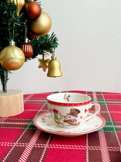 Weihnachtsteller mit Nikolaus, Tasse und Untertasse – Geschirr