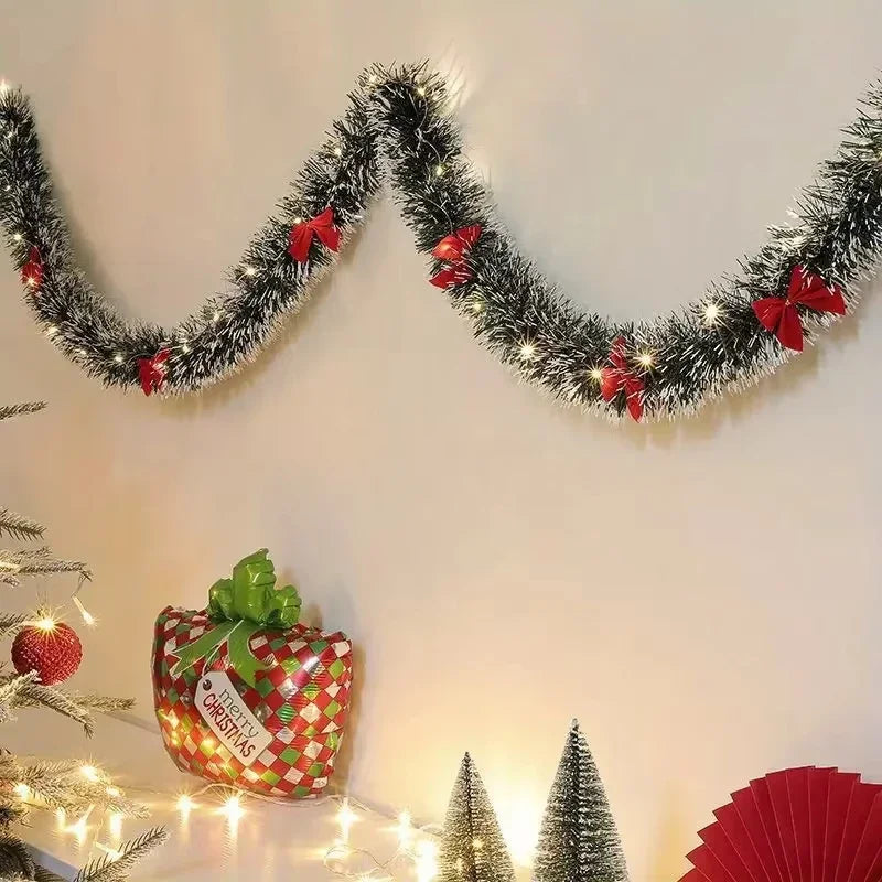 Metallic Christmas Garland with LED Lights – 2 m Twist Garland