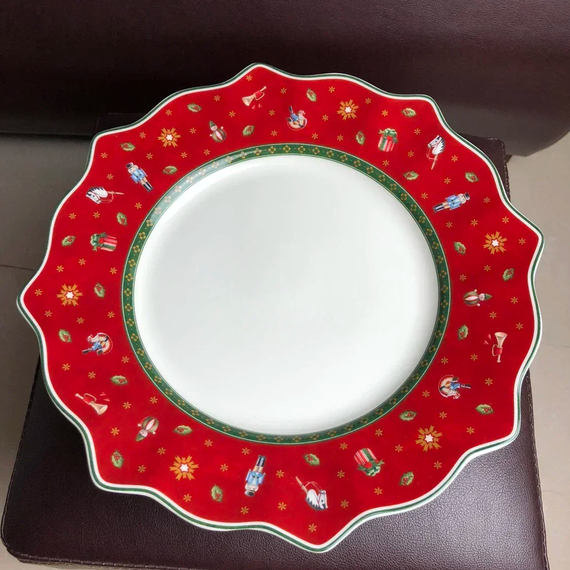 Christmas Ceramic Tableware – Mugs, Plates & Dishes