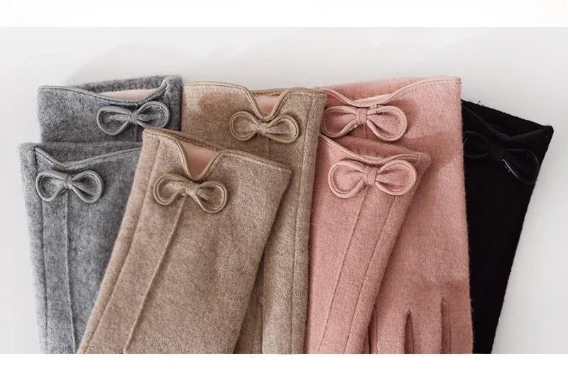 Women's Cashmere-Style Touchscreen Gloves with Bow