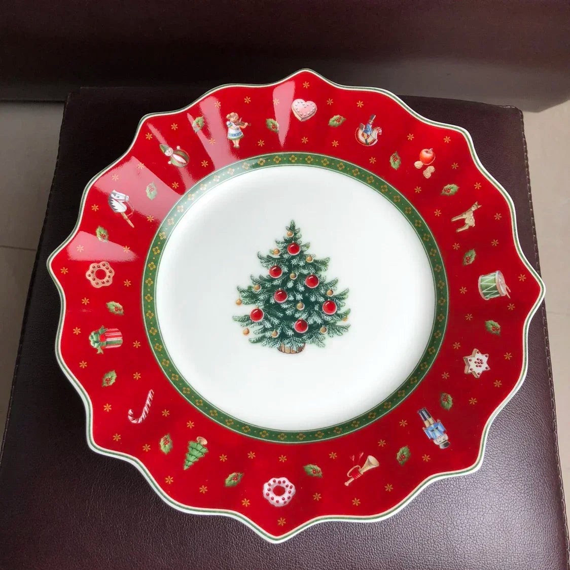 Christmas Ceramic Tableware – Mugs, Plates & Dishes