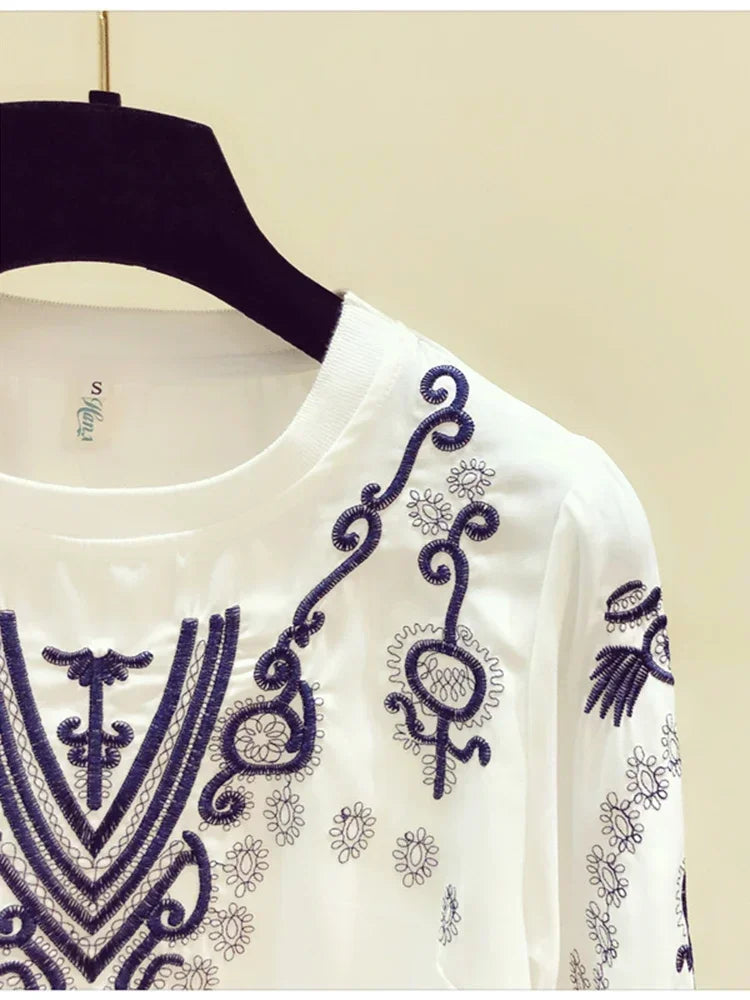 Korean Fashion Embroidery White Blouse Female Chiffon Female Long-sleeved Blusa Early Autumn New Shirt Tops KK1471