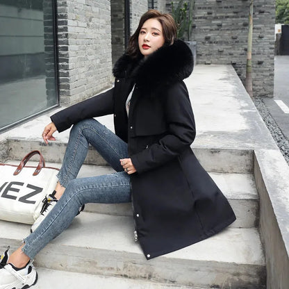 Langer wattierter Damen-Winterparka mit Kapuze