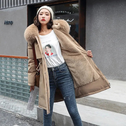 Langer wattierter Damen-Winterparka mit Kapuze