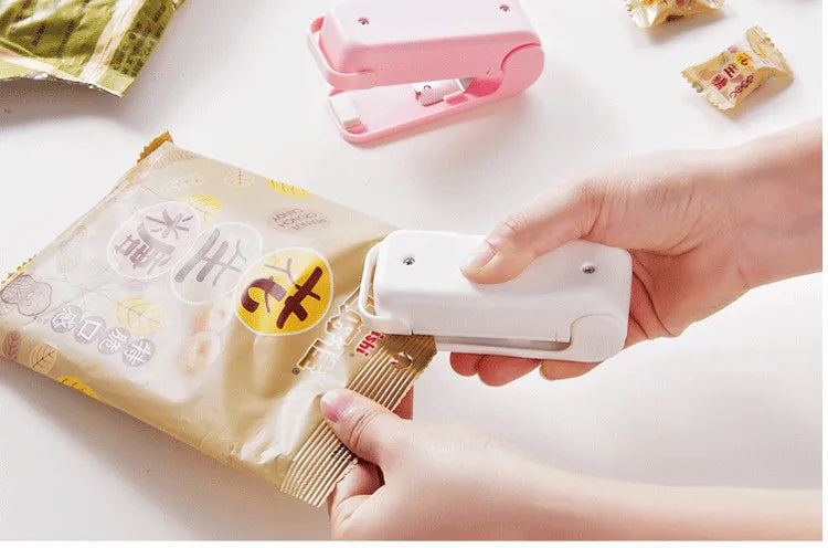 Mini Heat Bag Sealer Machine – Portable Handheld Thermal Plastic Food & Snack Bag Sealer