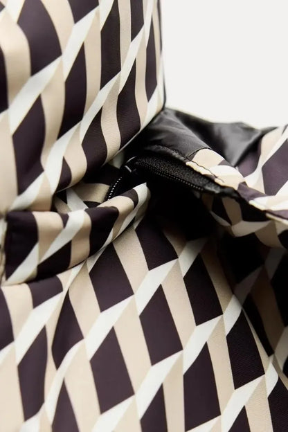 Gesteppte Damenjacke mit Kapuze, Reißverschluss und Taschen