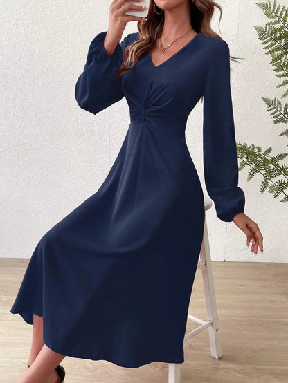 Vestido largo de mujer con cuello en V